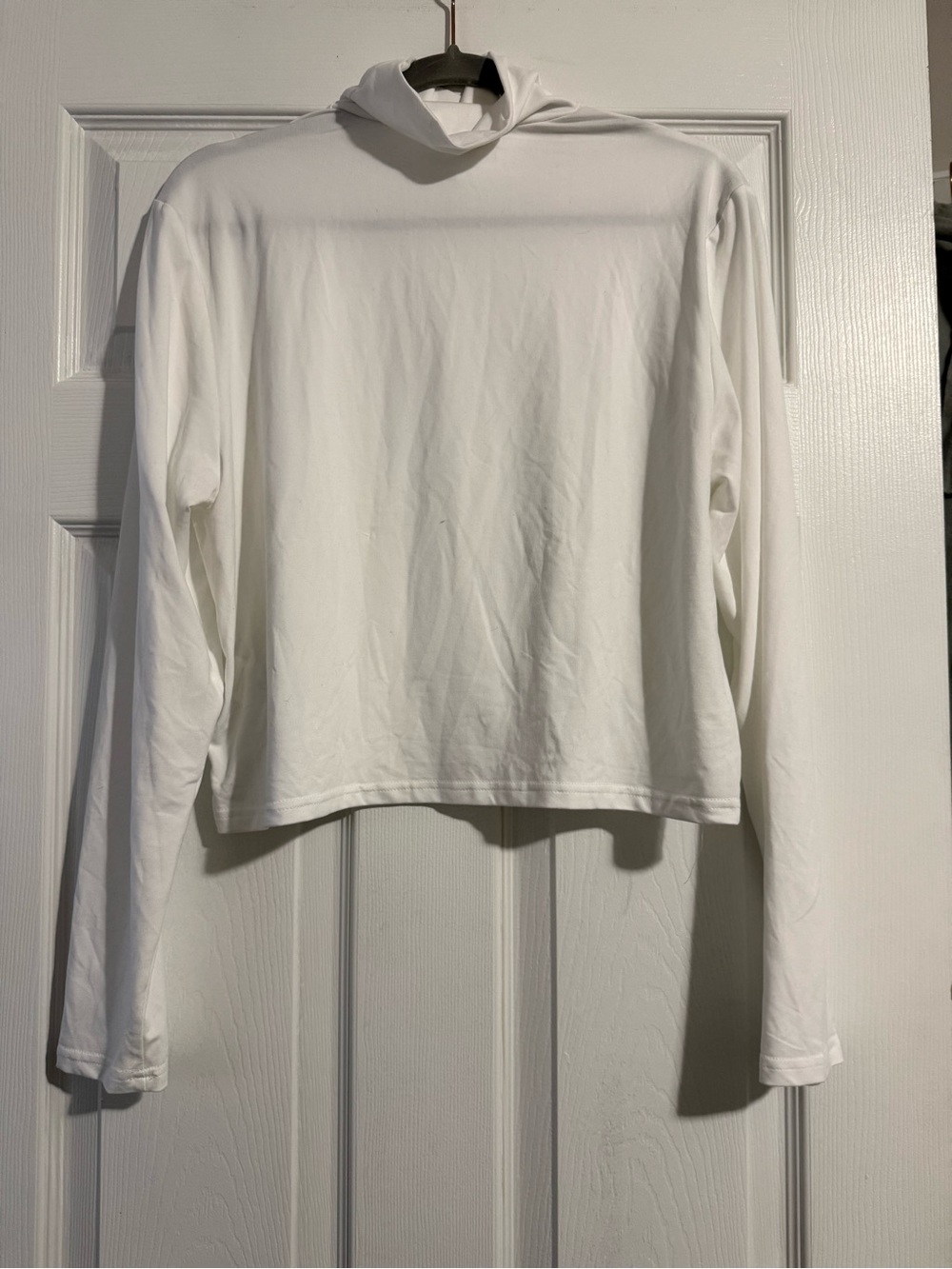SHEIN White Long Sleeve Hooded Crop Top